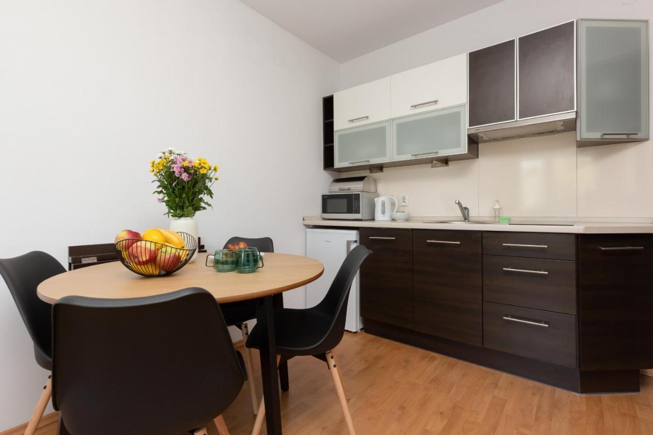 Cozy Apartment With Balcony Warszawa By Noclegi Renters Exterior foto